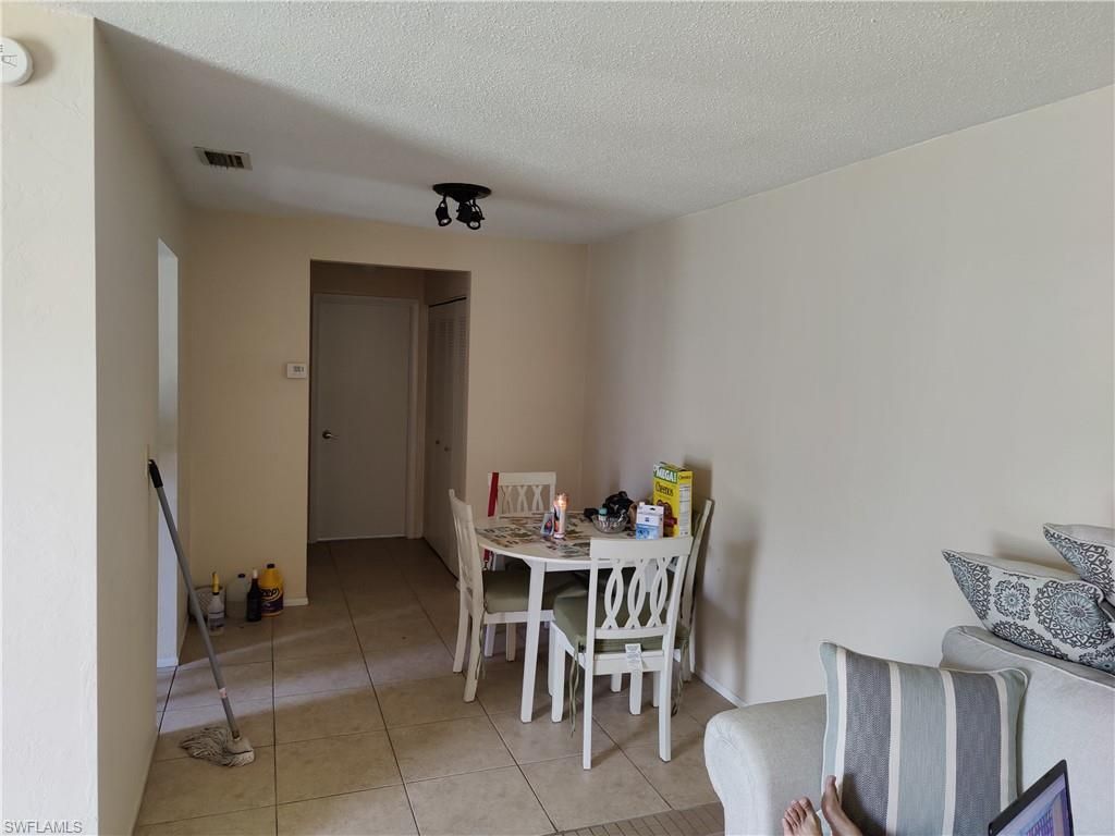 28 Temple Ct, Lehigh Acres, FL 33936 Photo