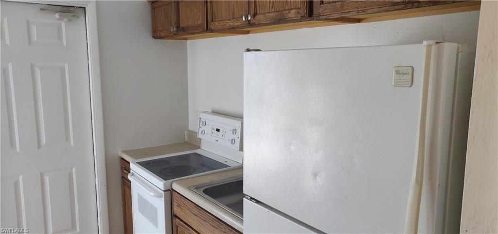 28 Temple Ct, Lehigh Acres, FL 33936 Photo