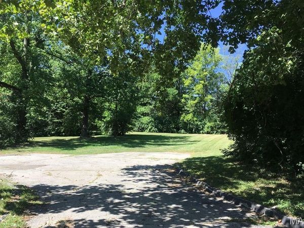 866 Deaver Lane, Creve Coeur, MO 63141