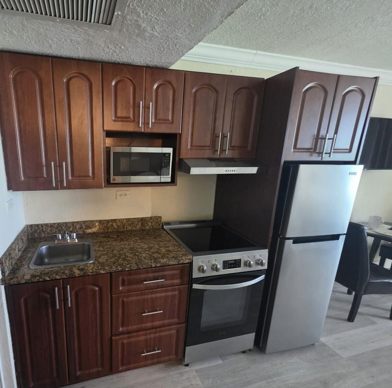 19201 Collins Avenue, Unit 646, North Miami Beach, FL 33160 Photo