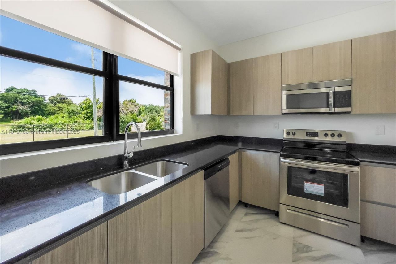 6159 SW 36th Ct, Miramar, FL 33023 Photo