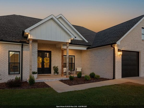 200 Wynchase Dr, Muscle Shoals, AL