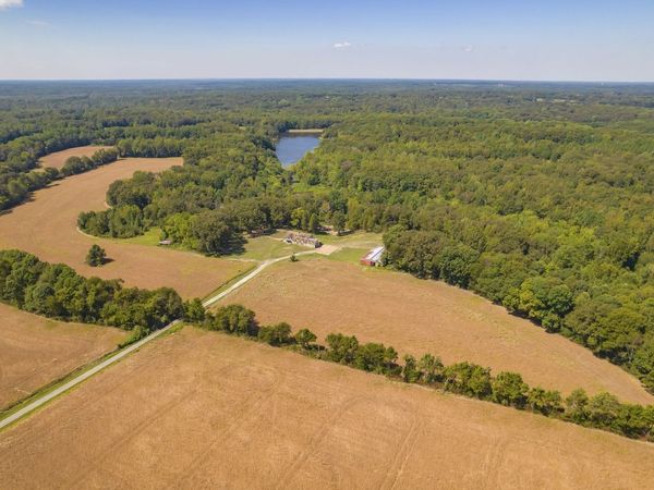 290 Leeford Ln, Cedar Grove, TN 38321