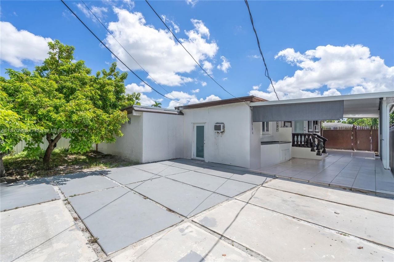 171 W 64th St, Hialeah, FL 33012 Photo