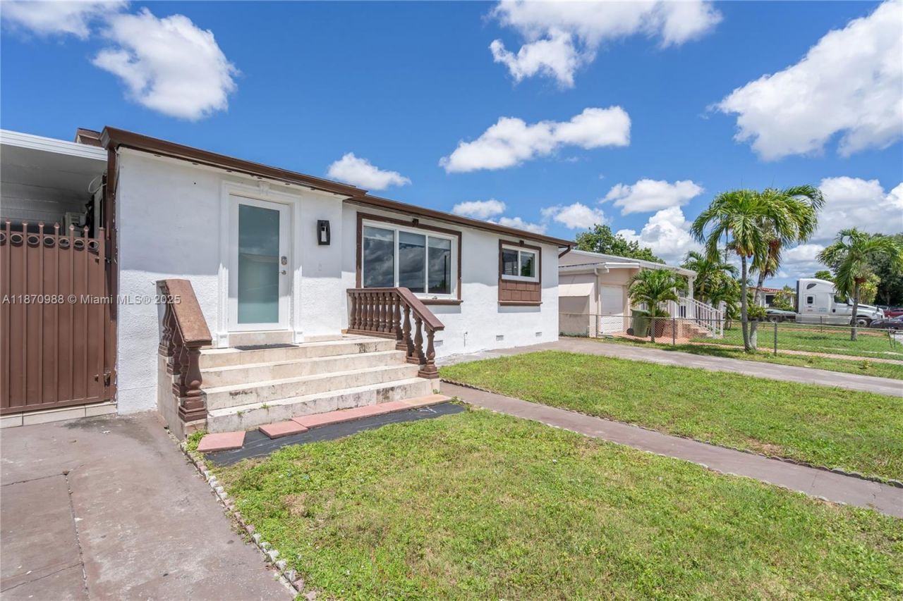 171 W 64th St, Hialeah, FL 33012 Photo