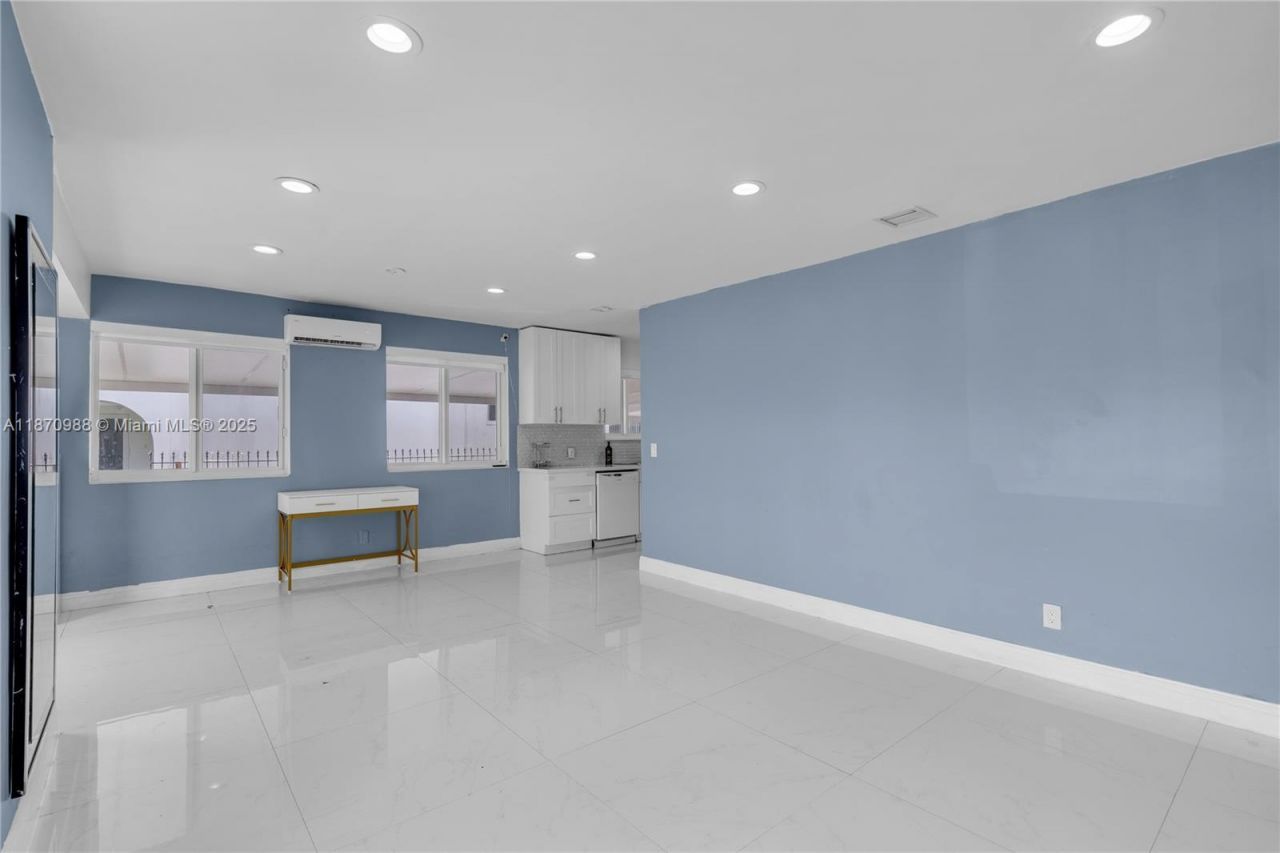 171 W 64th St, Hialeah, FL 33012 Photo