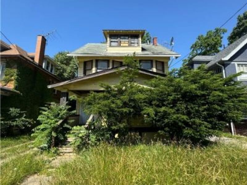 512 Eddy Road, Cleveland, OH 44108 Photo 2