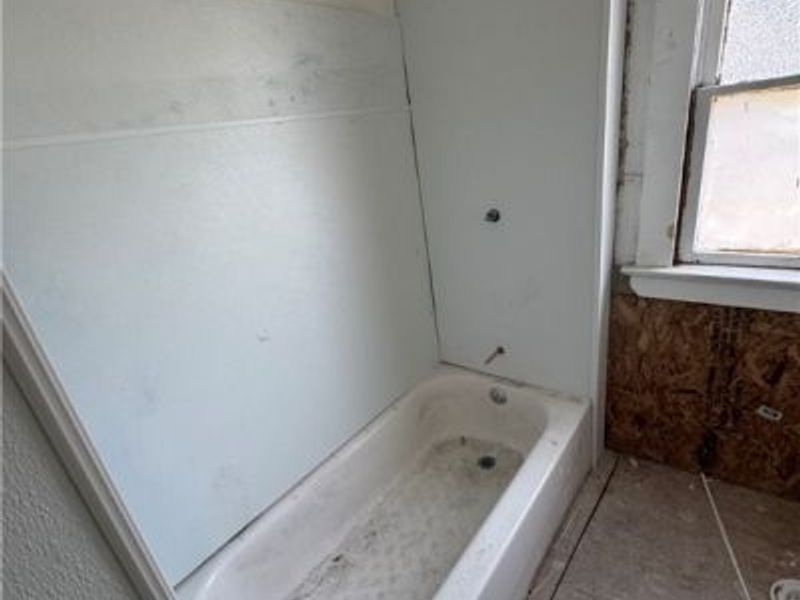 512 Eddy Road, Cleveland, OH 44108 Photo 4