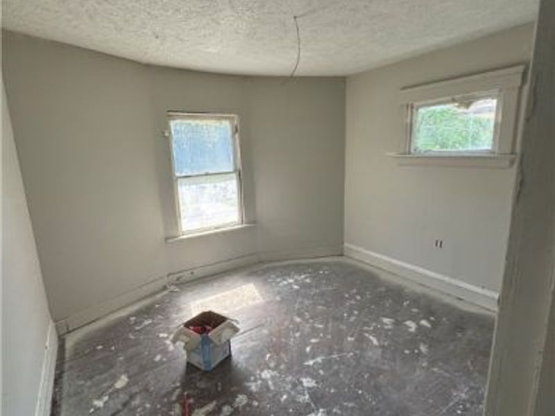 512 Eddy Road, Cleveland, OH 44108 Photo 9