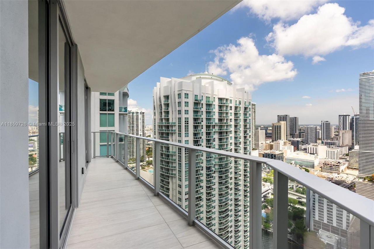 77 SE 5th St, Unit 2410, Miami, FL 33131 Photo