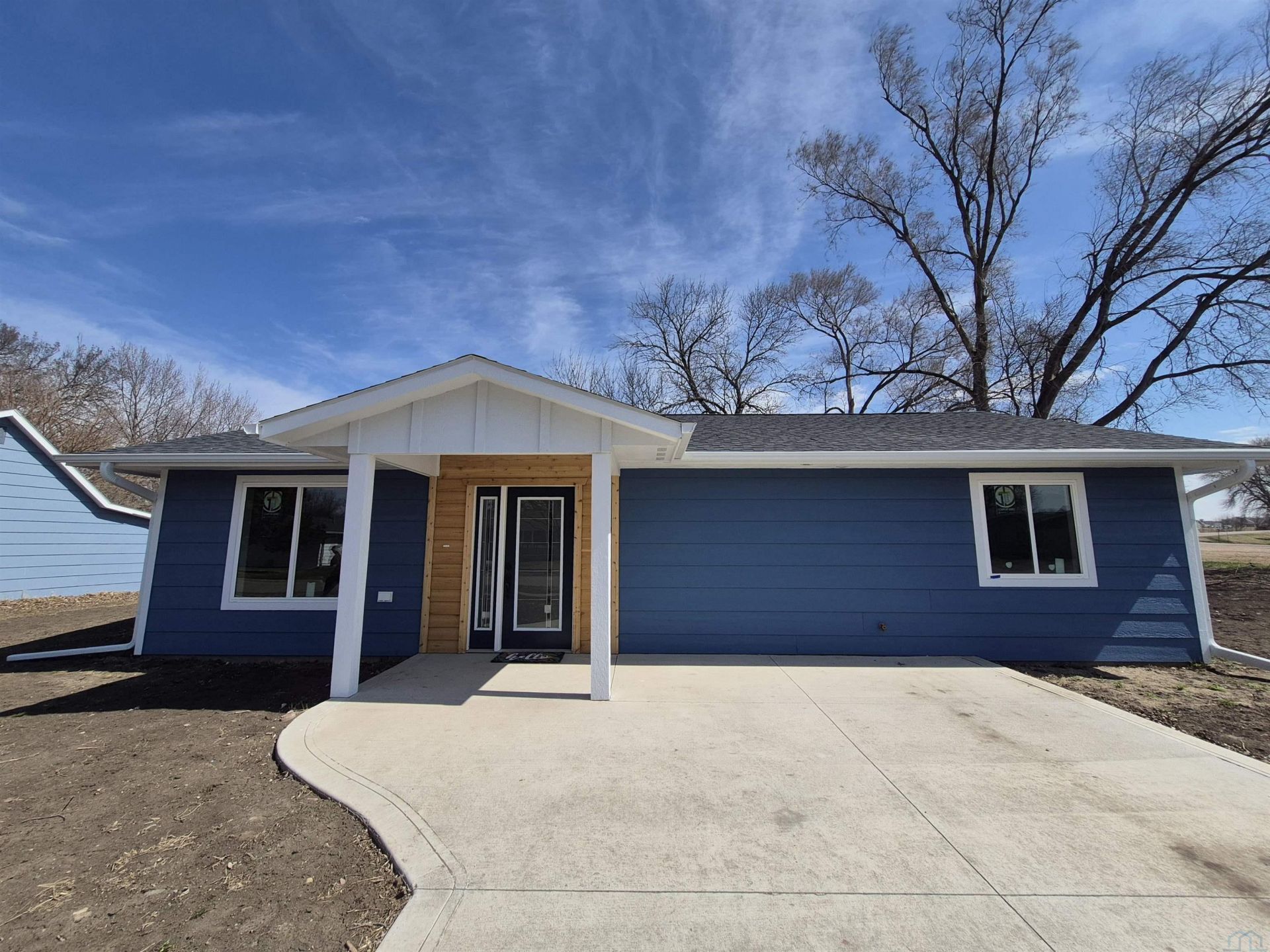 640 S 4th St Akron, IA 51001