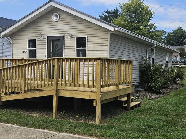 307 E Front Street, Wauzeka, WI 53826