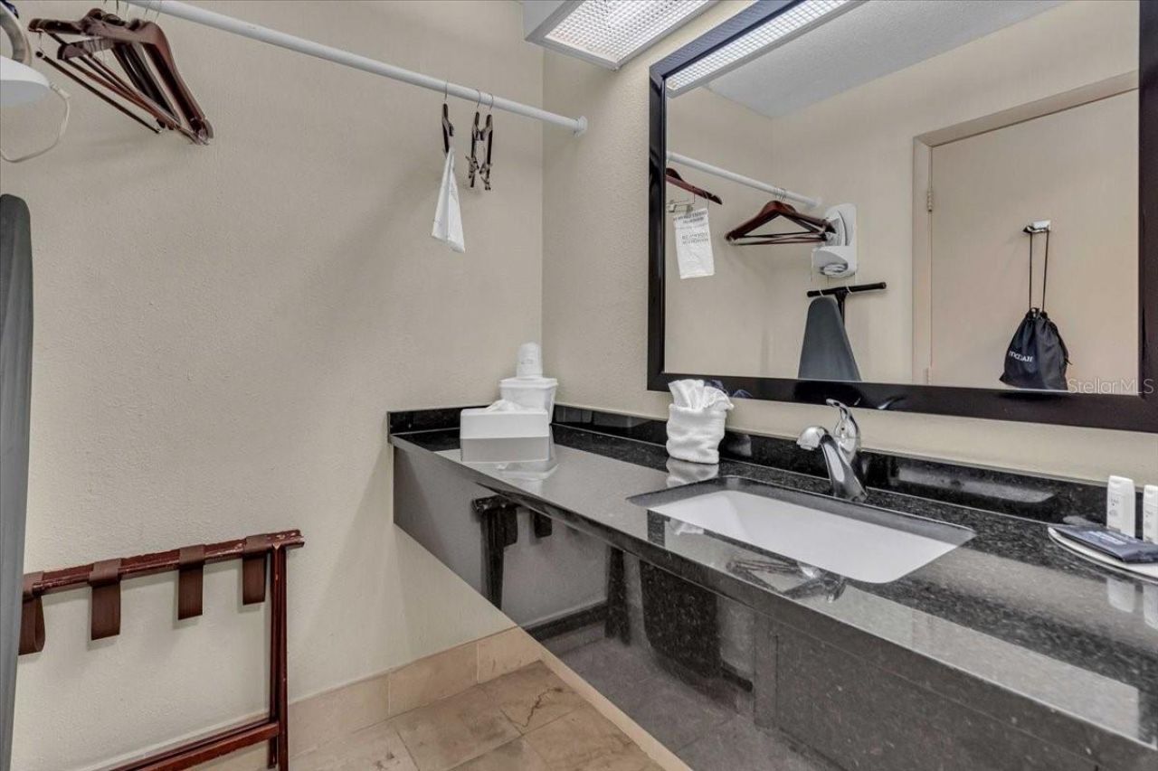 7150 N Tamiami Trail, Unit S615, Sarasota, FL 34243 Photo