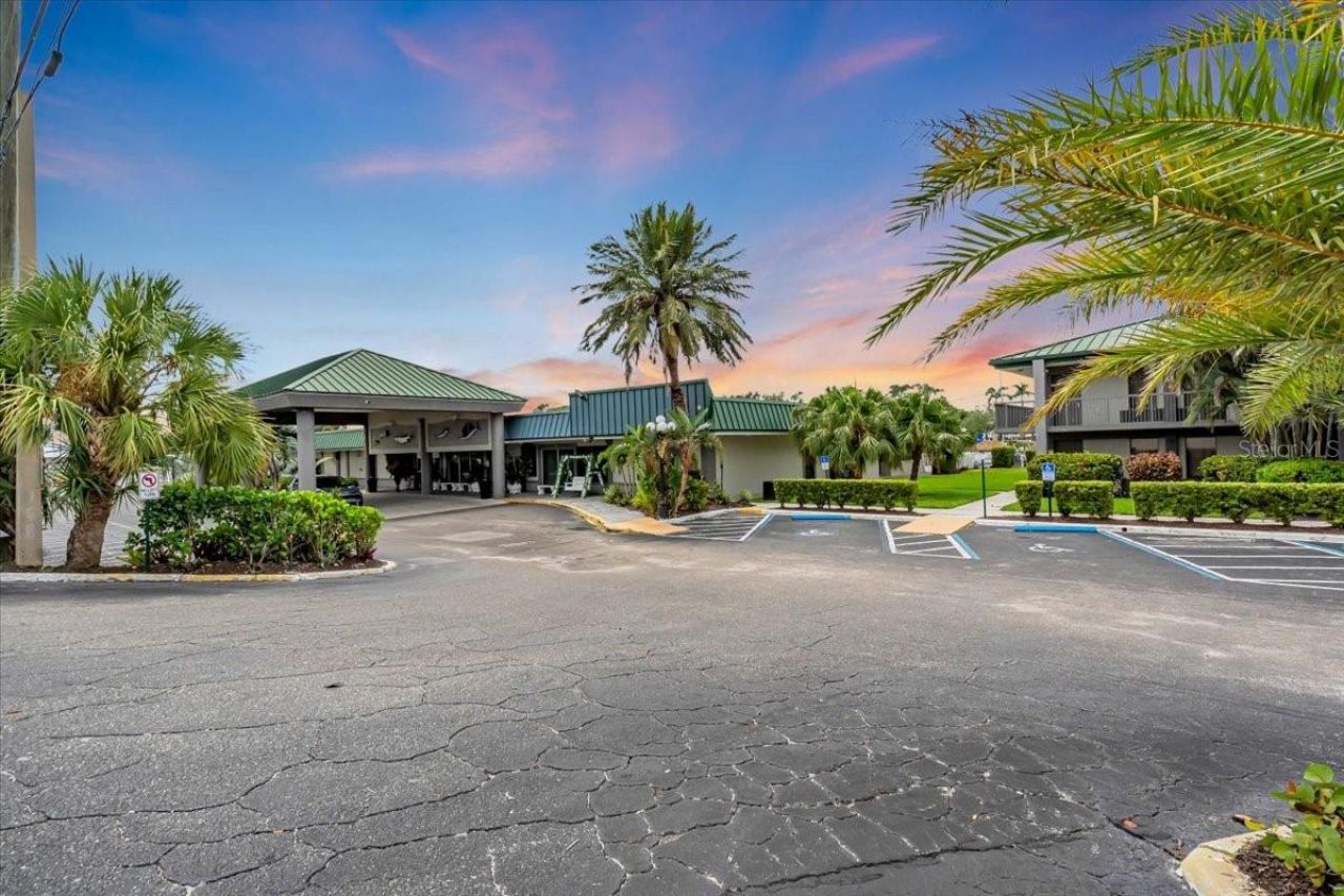 7150 N Tamiami Trail, Unit S615, Sarasota, FL 34243 Photo