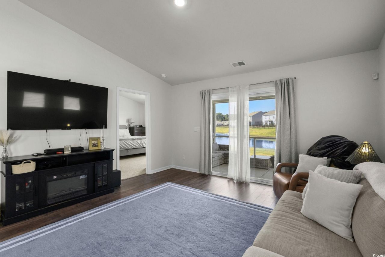 1551 Jardine Loop Photo 11