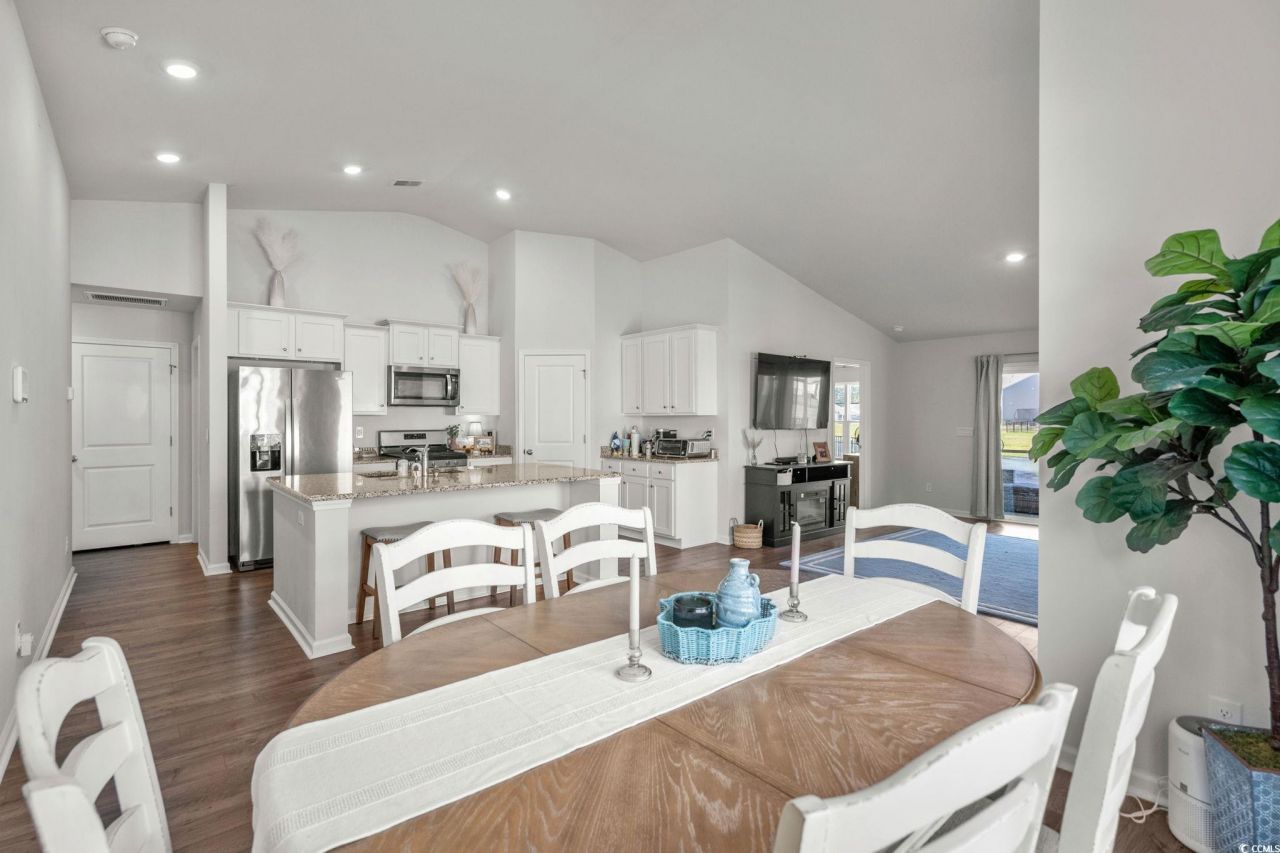 1551 Jardine Loop Photo 15