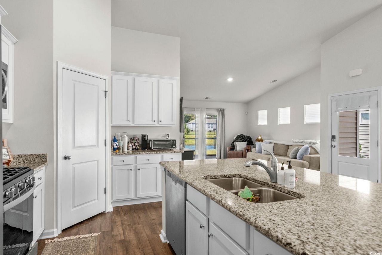 1551 Jardine Loop Photo 20