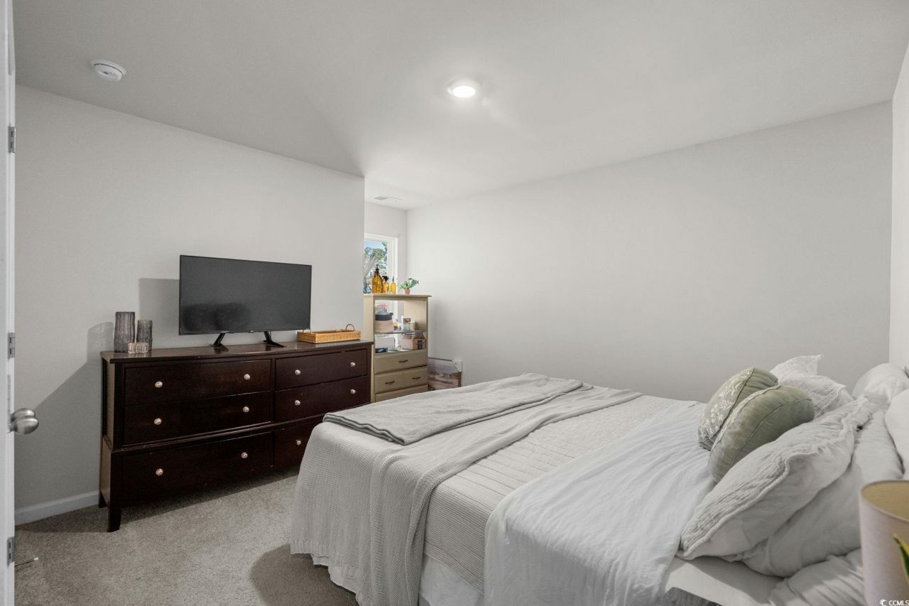 1551 Jardine Loop Photo 32