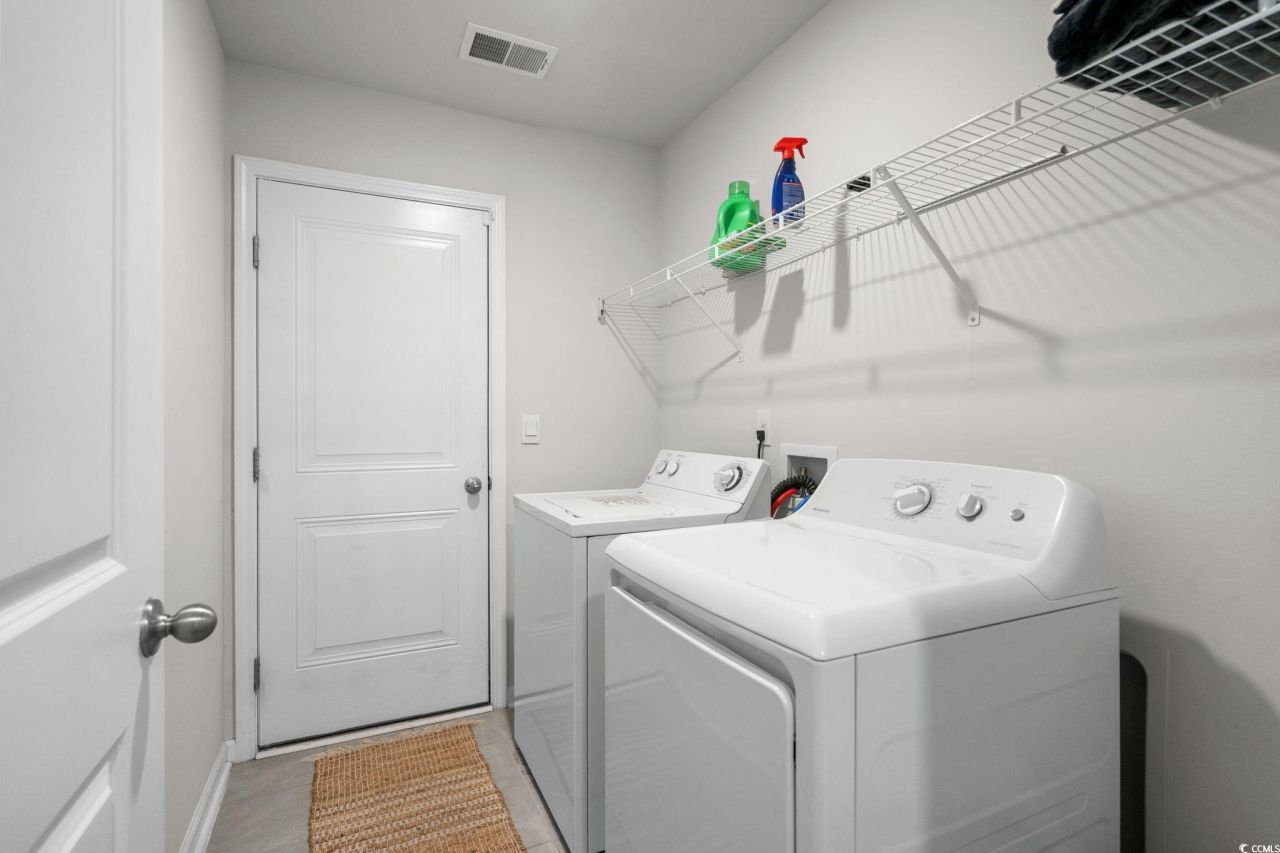 1551 Jardine Loop Photo 35