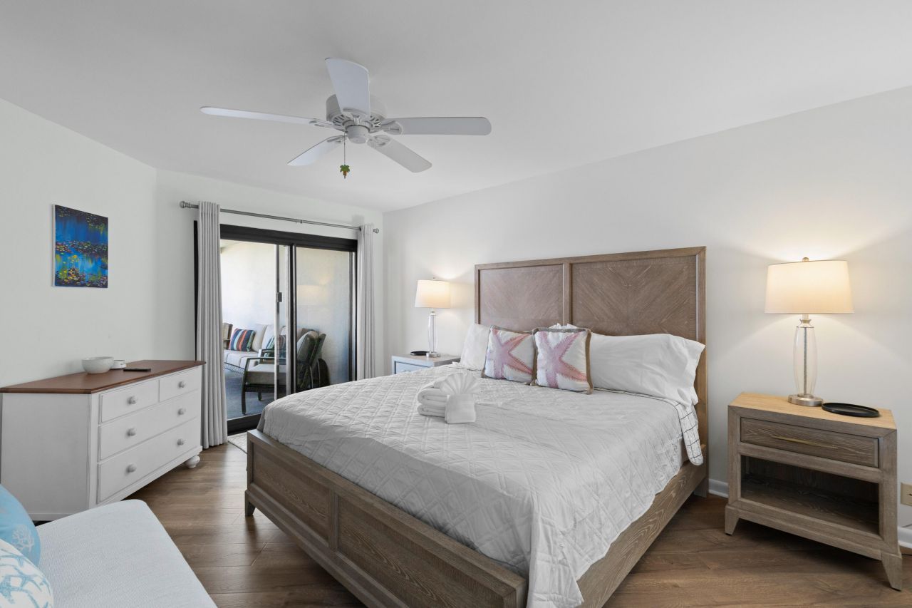 9002 Palmetto Drive Photo 13