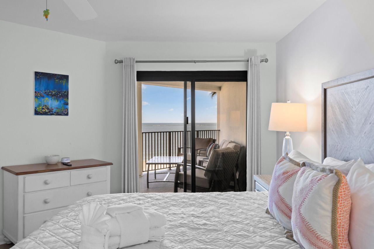 9002 Palmetto Drive Photo 14