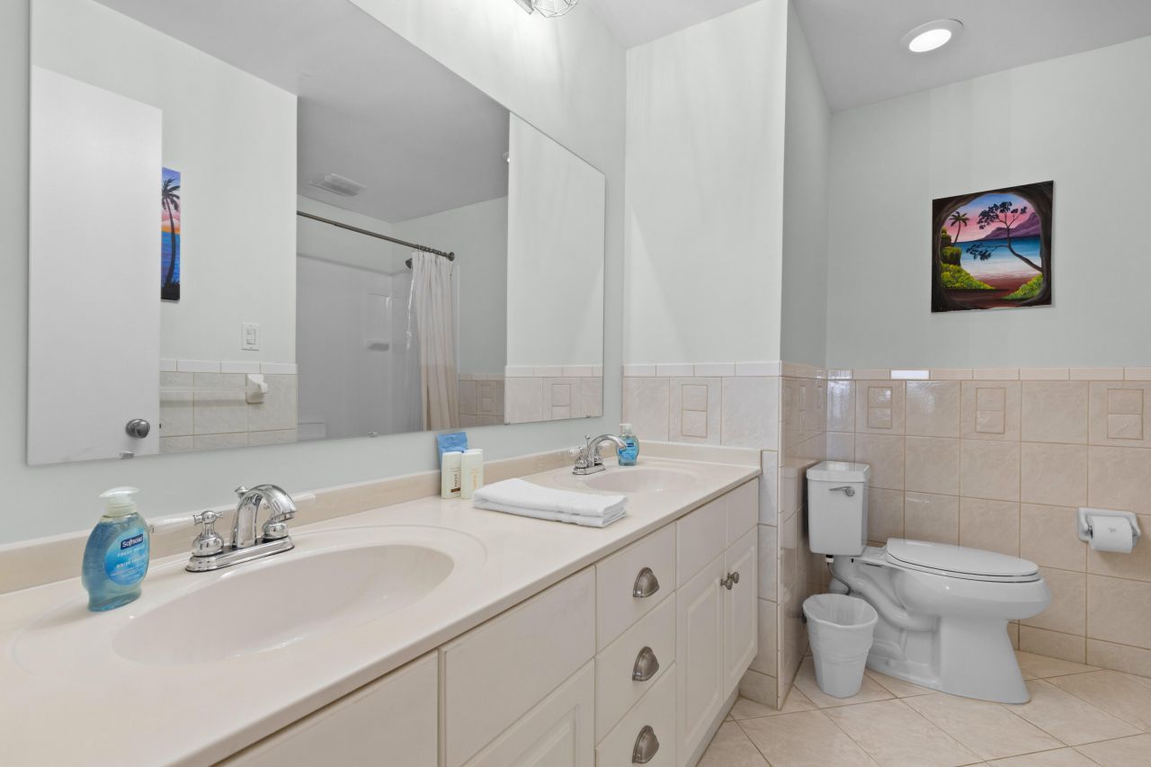 9002 Palmetto Drive Photo 16