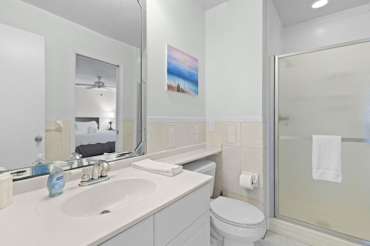 9002 Palmetto Drive Photo 17