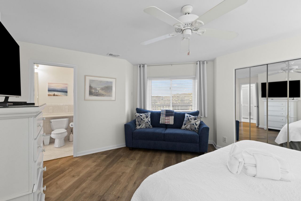 9002 Palmetto Drive Photo 19