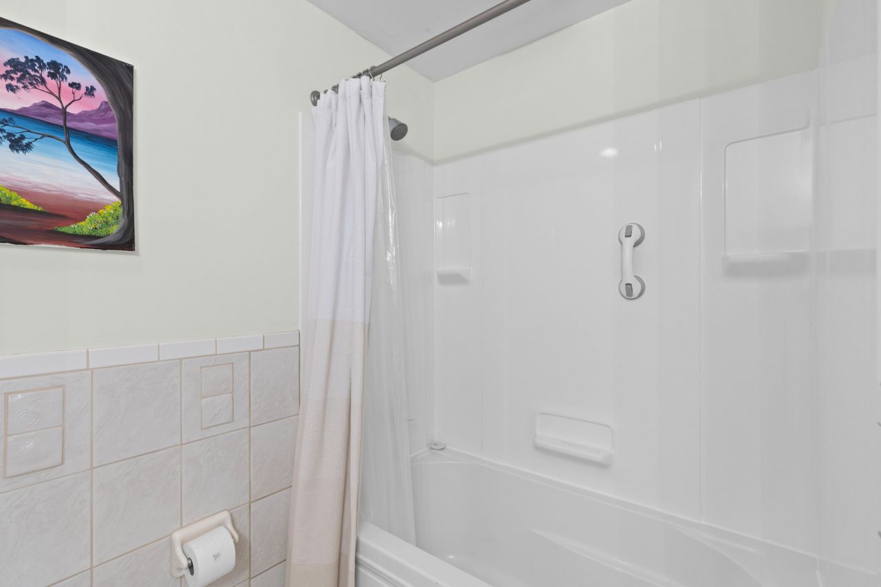 9002 Palmetto Drive Photo 22