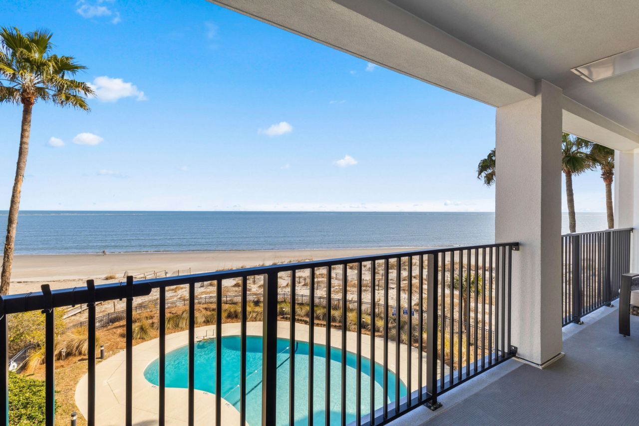 9002 Palmetto Drive Photo 4