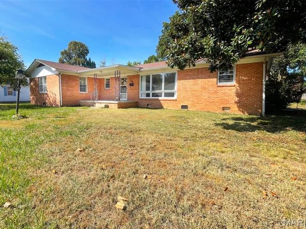 106 W Grant Street, Dexter, MO 63841
