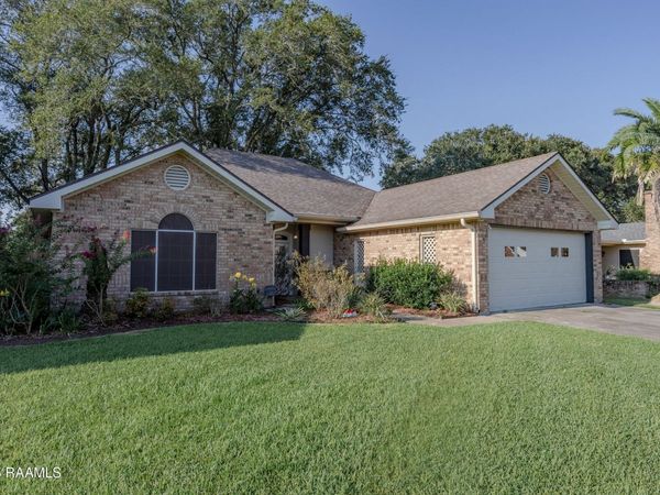 213 Tuscany Valley Drive, Lafayette, LA 70506