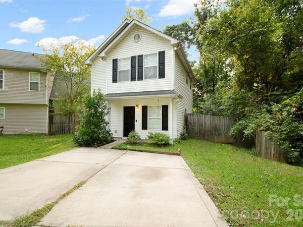 5541 Peachwood Drive, Charlotte, NC 28216