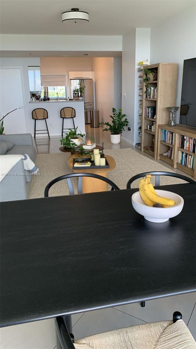 601 NE 36th St, Unit 806, Miami, FL 33137 Photo