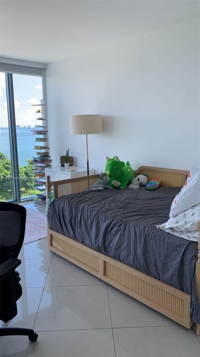 601 NE 36th St, Unit 806, Miami, FL 33137 Photo