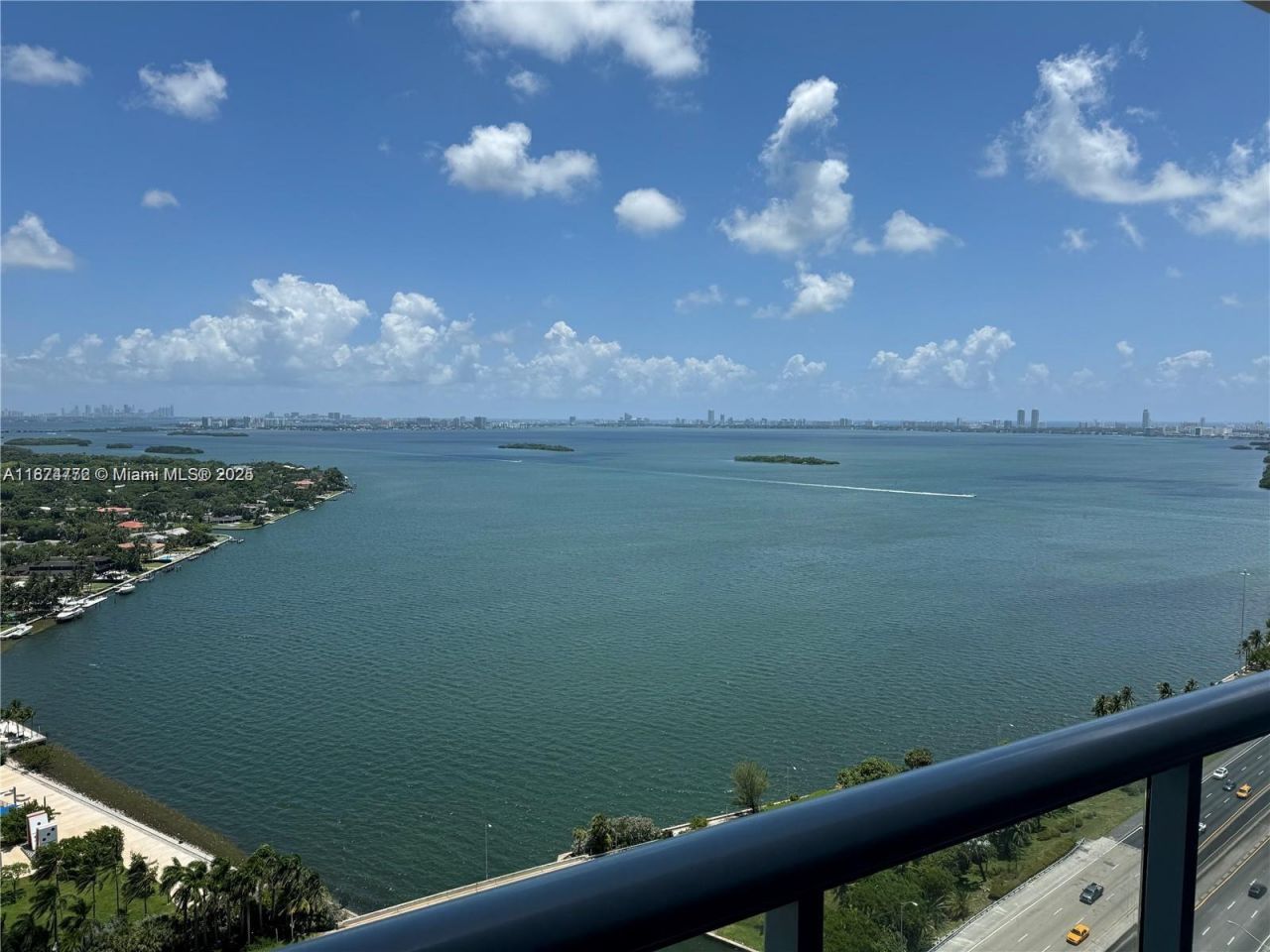 601 NE 36th St, Unit 806, Miami, FL 33137 Photo