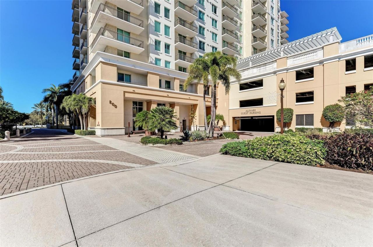 800 N Tamiami Trail, Unit 212, Sarasota, FL 34236 Photo