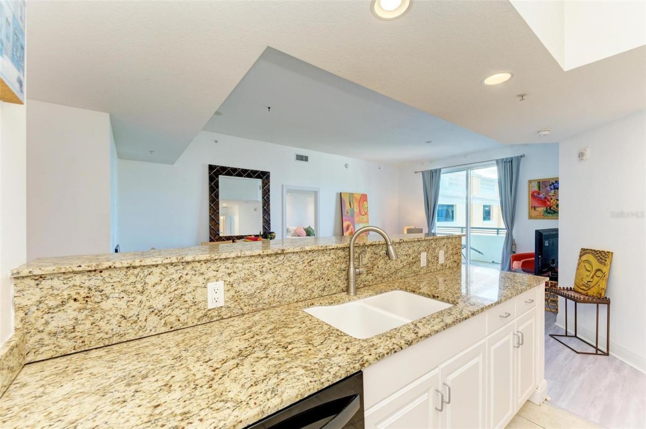 800 N Tamiami Trail, Unit 212, Sarasota, FL 34236 Photo