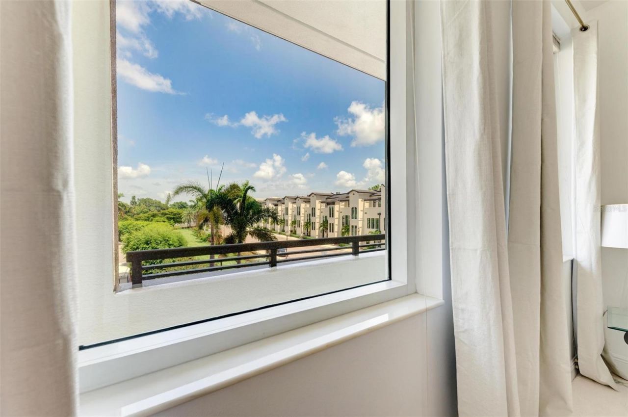 800 N Tamiami Trail, Unit 212, Sarasota, FL 34236 Photo