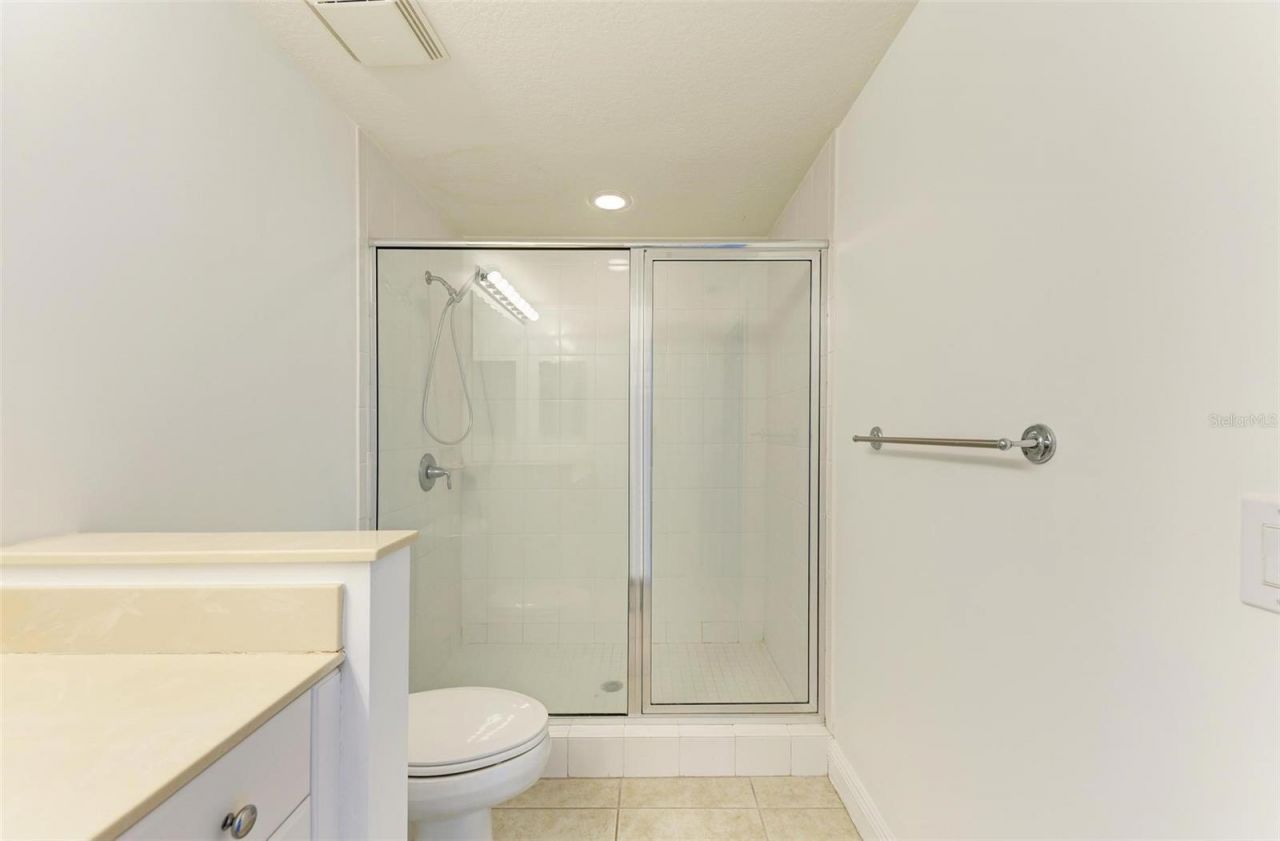 800 N Tamiami Trail, Unit 212, Sarasota, FL 34236 Photo