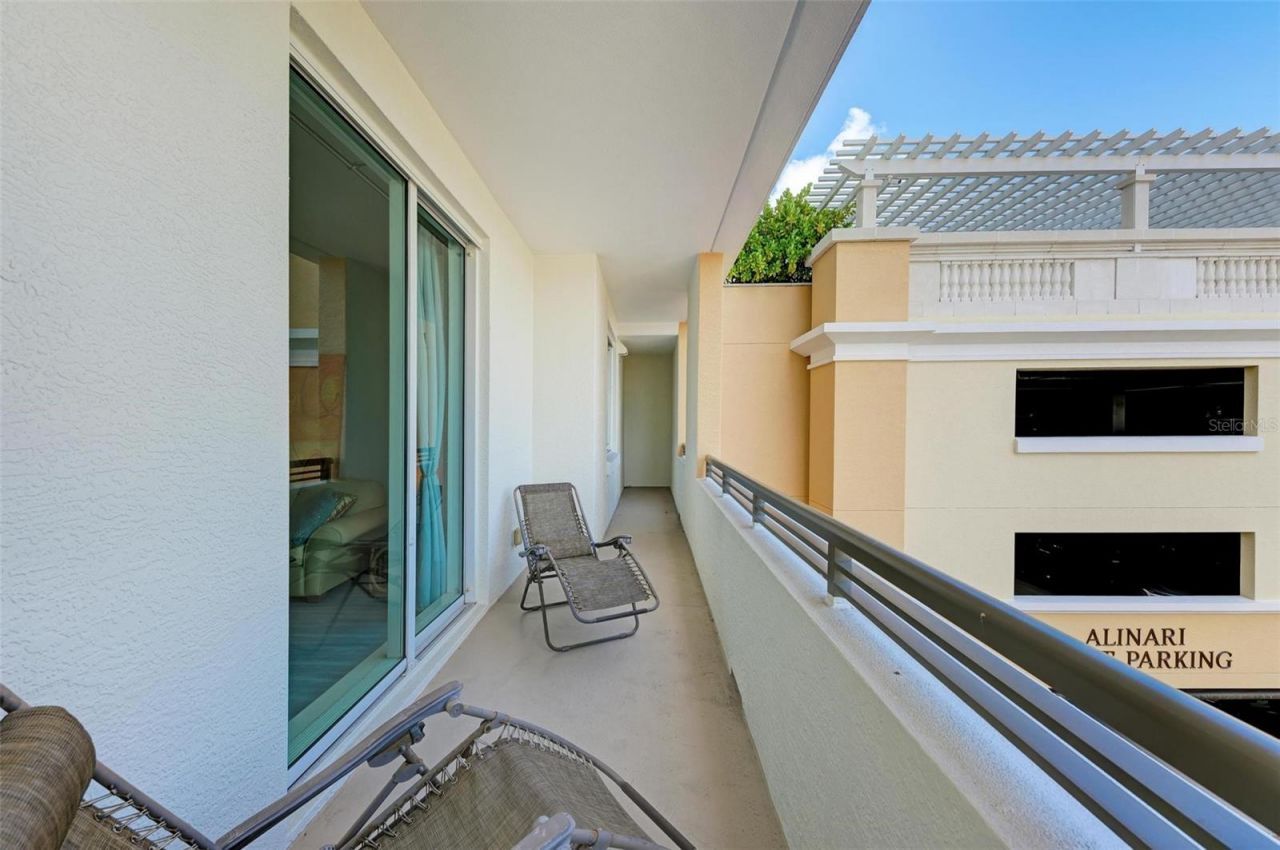 800 N Tamiami Trail, Unit 212, Sarasota, FL 34236 Photo