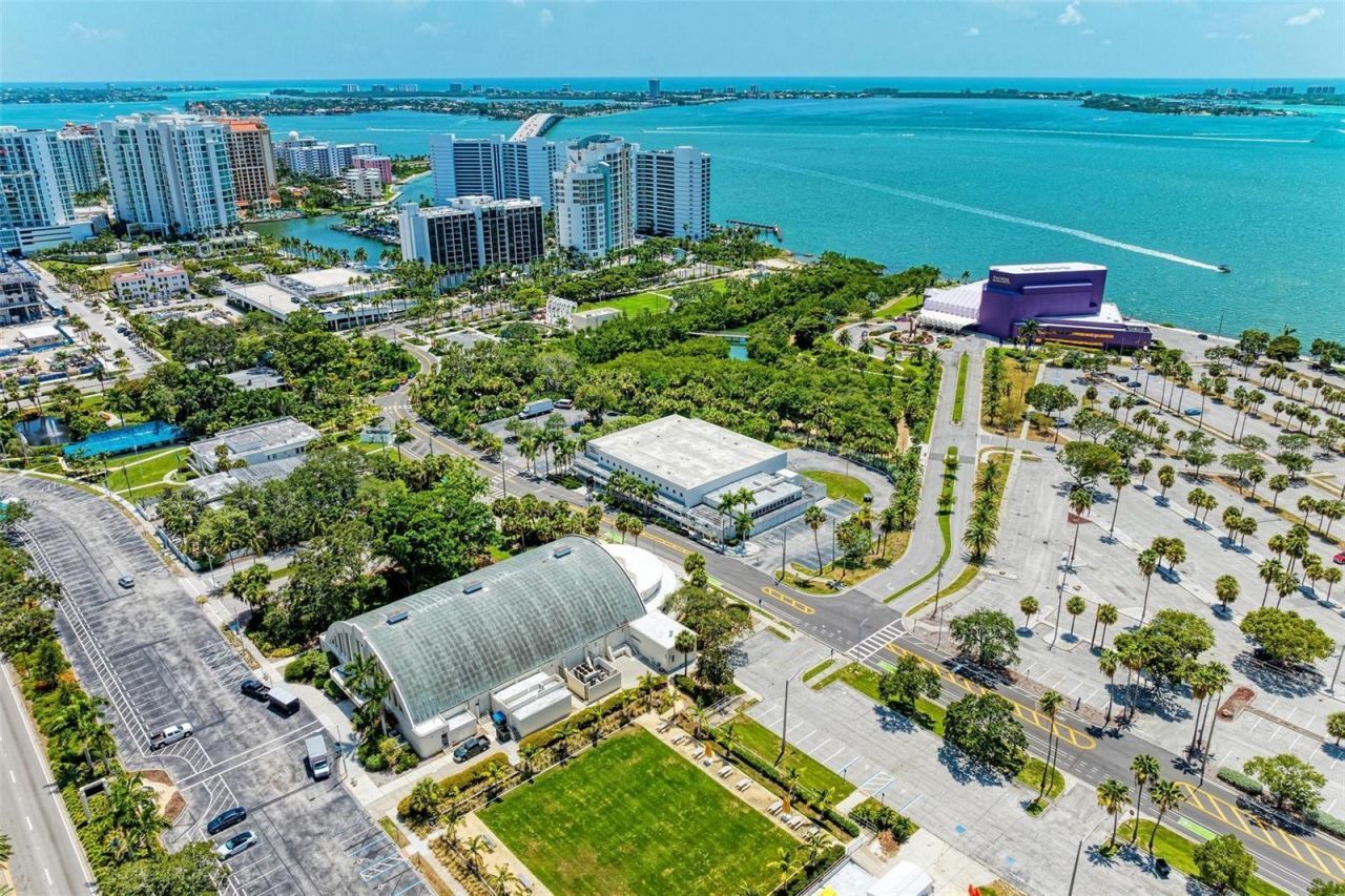 800 N Tamiami Trail, Unit 212, Sarasota, FL 34236 Photo