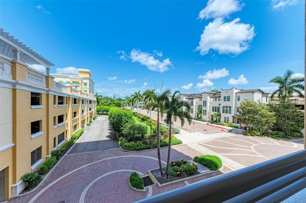 800 N Tamiami Trail, Unit 212, Sarasota, FL 34236 Photo