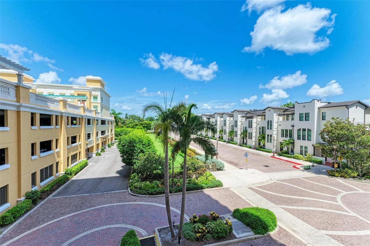 800 N Tamiami Trail, Unit 212, Sarasota, FL 34236 Photo