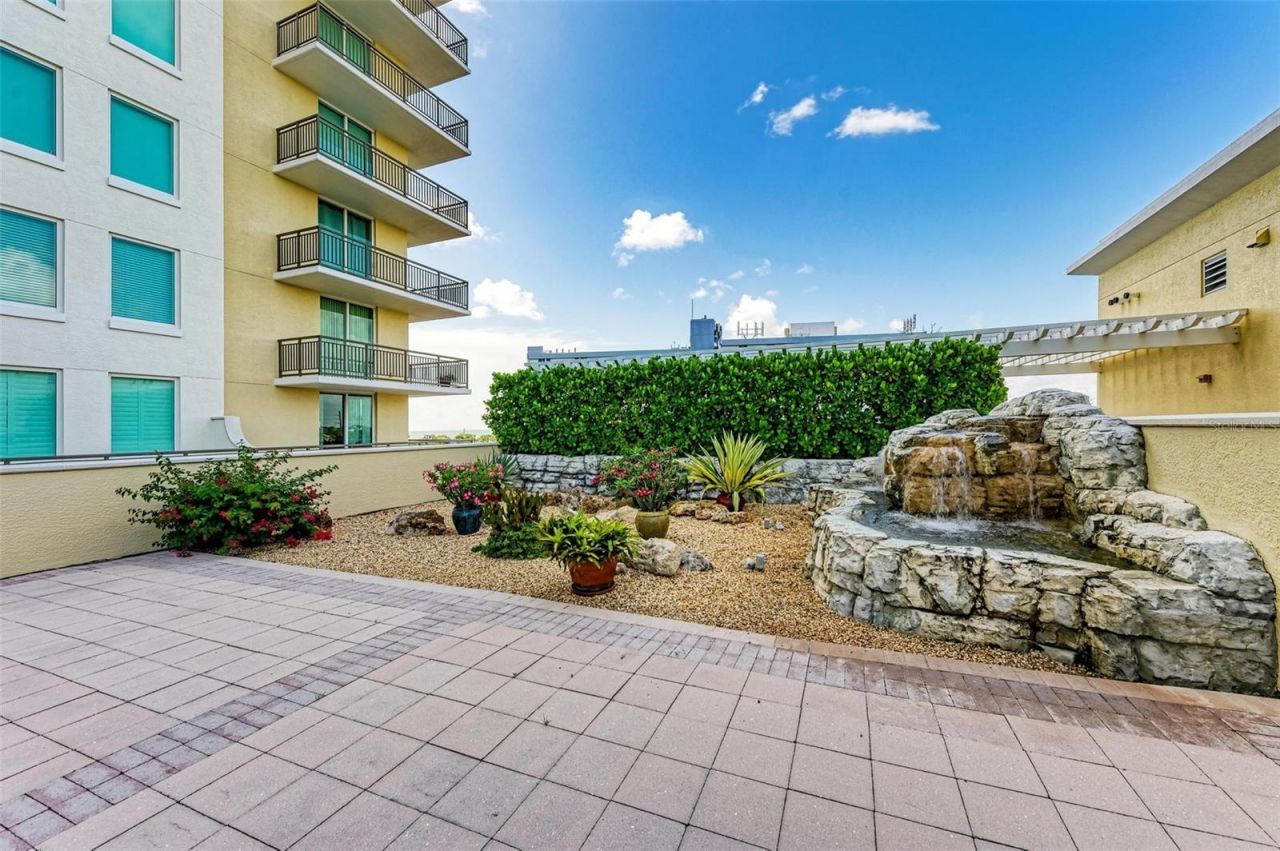 800 N Tamiami Trail, Unit 212, Sarasota, FL 34236 Photo