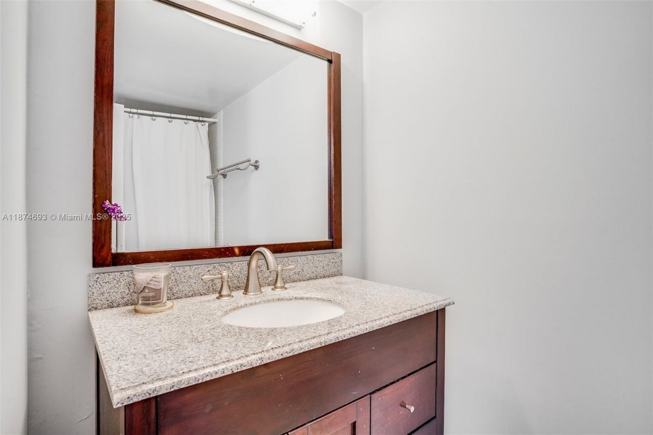 18041 Biscayne Blvd, Unit 1404, Aventura, FL 33160 Photo