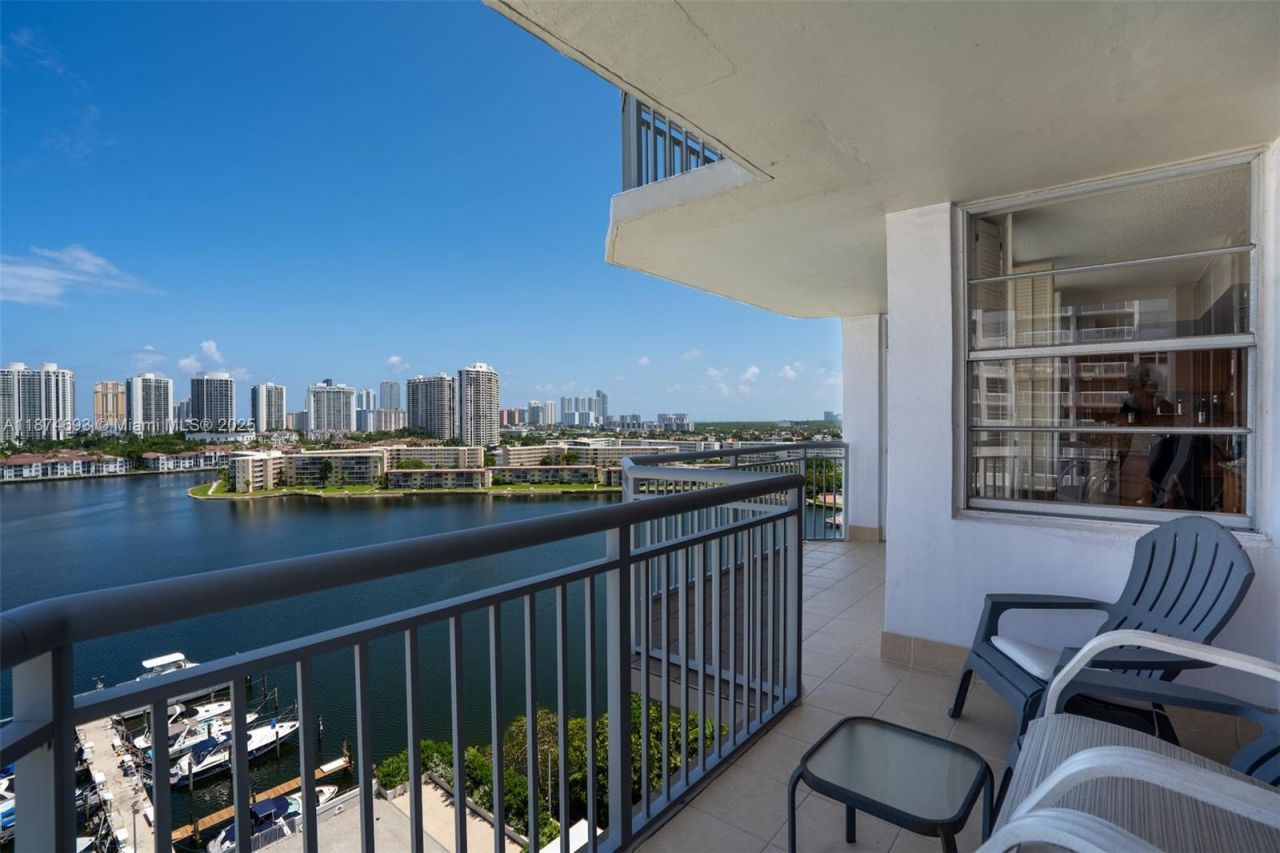 18041 Biscayne Blvd, Unit 1404, Aventura, FL 33160 Photo