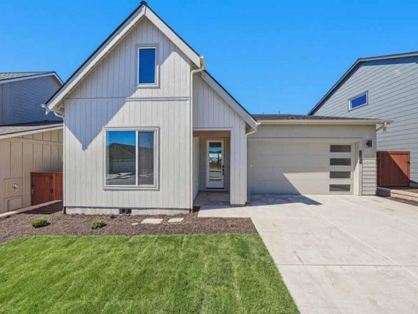 1459 NE Whistle Way, Prineville, OR 97754