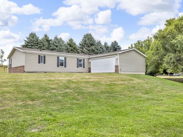 783 Arthur Drive, Grass Lake, MI 49240