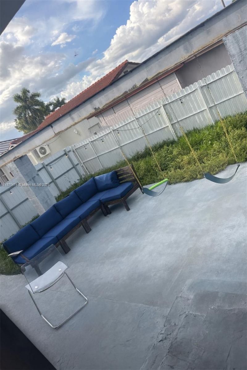 375 E Okeechobee Rd, Hialeah, FL 33010 Photo